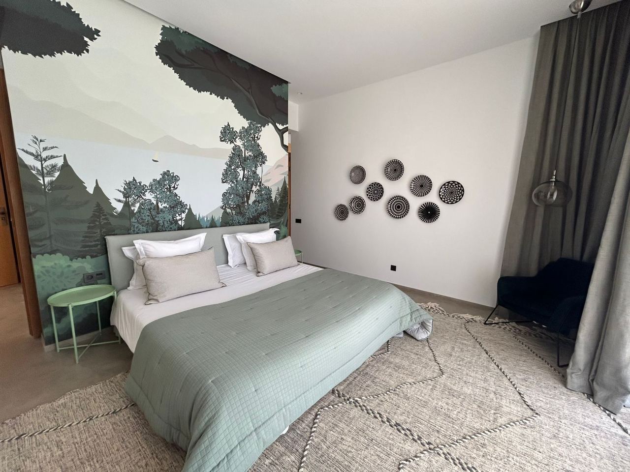 Chambre à la fresque forêt et lac